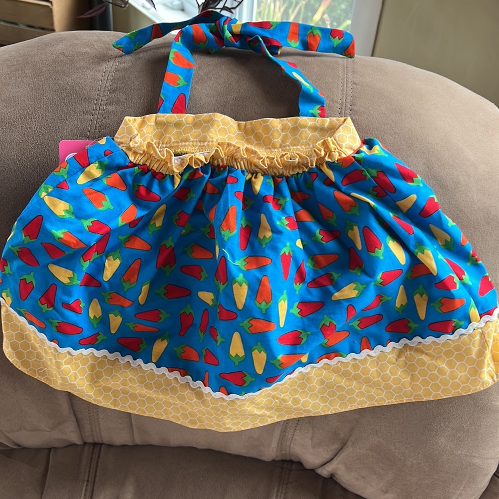 Ricrac & Ruffles Girl’s Halter and Ruffle Shorts - Picture 5 of 6